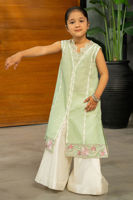 Picture of Zobia Mini