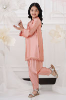 Picture of Kiki Mini